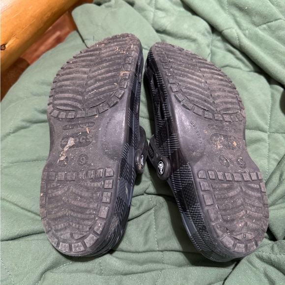 CROCS Black Heart Cutout Sandals - Picture 2 of 2